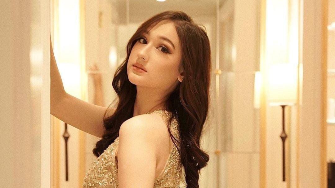 Cantik Bak Princess, Potret Laura Moane Pakai Dua Gaun di Pesta Ultah Ke-18 Tuai Banyak Pujian