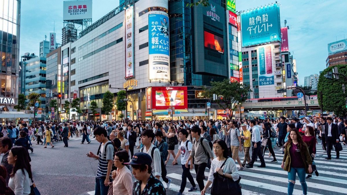 Semakin Banyak Warga Negara Asing Tinggal di Jepang, Ternyata Ini Alasannya