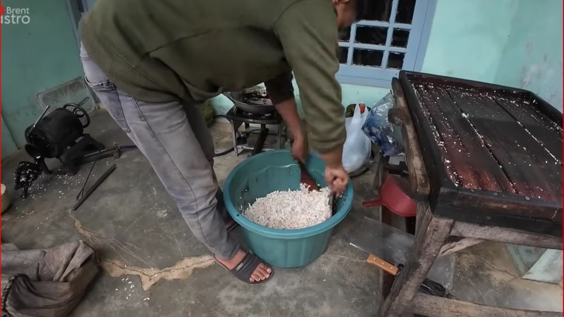 Melihat Pembuatan Kue Tradisional di Kampung Ekstrim Pegunungan Batang, Jadi Primadona Ibu-Ibu Gunung