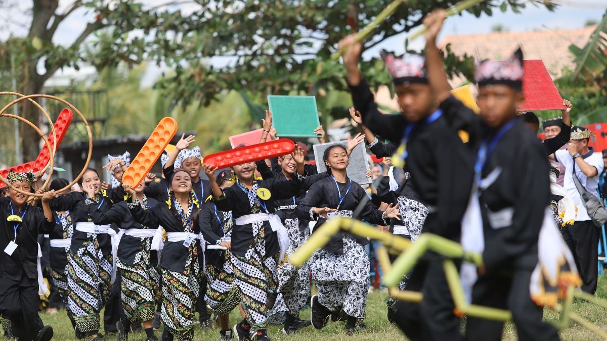 Kurangi Gadget, Pemkab Banyuwangi Ajak Anak Bermain Permainan Tradisional