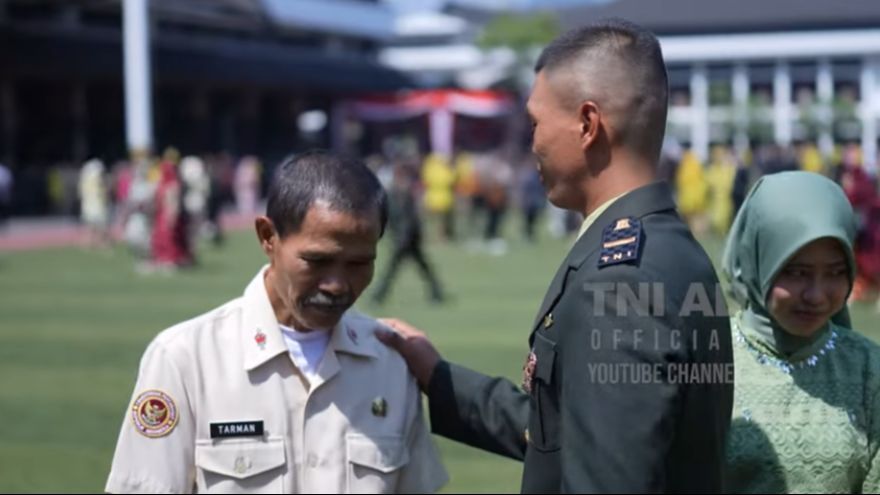 Kisah Perjuangan Yanwar Jumowo Anak Tukang Cukur Jadi Perwira TNI, 'Untuk Bapak Terimakasih Atas Bimbingan & Arahannya'