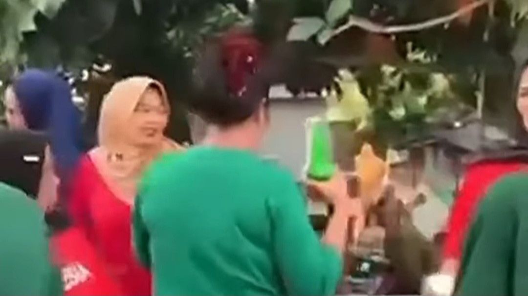 Viral Emak-Emak di Jeneponto Pesta Miras Diiringi Musik DJ, Motifnya Terungkap usai Dipanggil Polisi