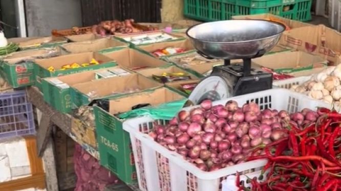 Bikin Dompet Menyala, Persit Ini Kaget Harga Bakso Mahal Banget di Wamena