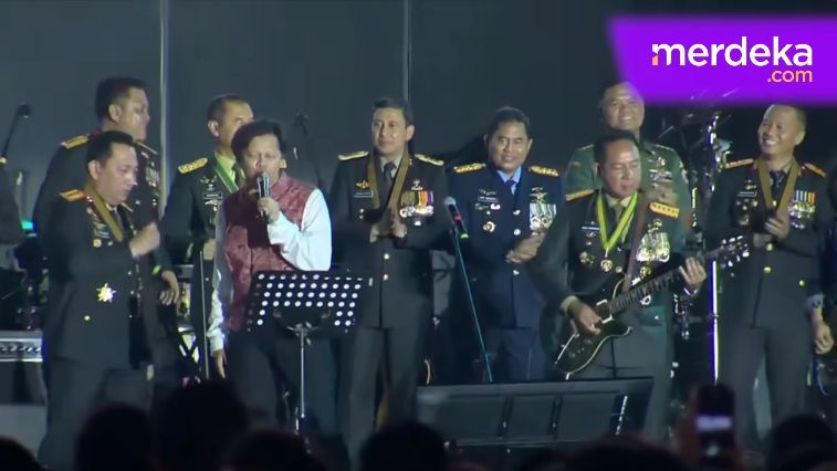 Duet Kapolri-Armand Gigi Getarkan Monas, Dahsyat Petikan Gitar Panglima TNI dan Dewa Budjana