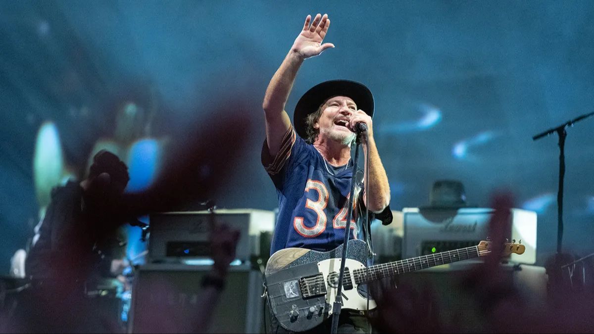 Pearl Jam Cancels Concert in Europe Because They Have Not Fully