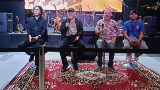 8 Foto Iwan Fals Cerita Dukungannya Pada Sang Anak Yang Lebih Memilih Musik Daripada Kuliah