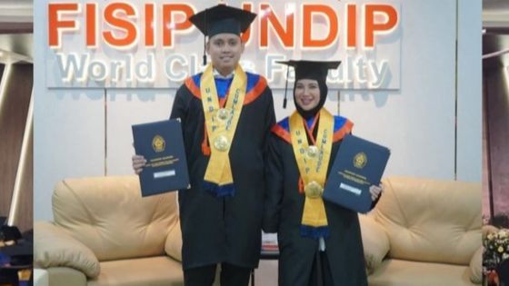 Bahagia Diizinkan Lanjut S3, 8 Foto Kompak Chacha Frederica Ketika Wisuda S2 Bersama Sang Suami