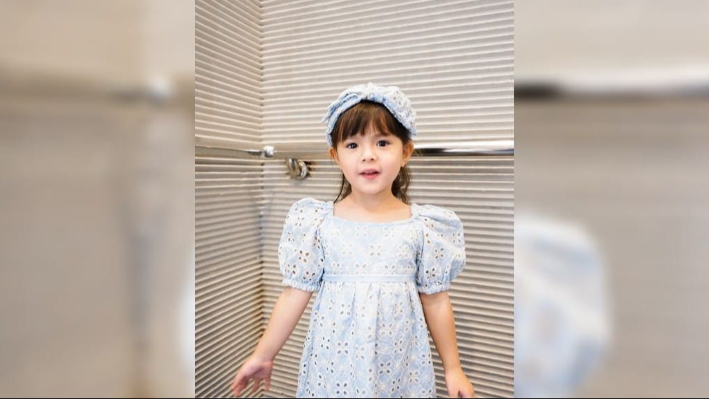 Makin Cantik, ini 8 Potret Terbaru Chloe Anak Asmirandah & Jonas Rivanno yang Sudah Jago Berpose di Depan Kamera