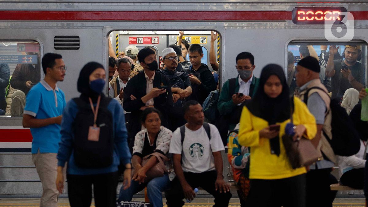 Lima Rekomendasi Tempat Wisata Populer Dekat Stasiun KRL