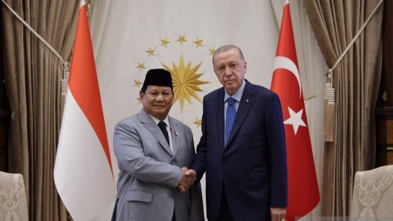 VIDEO: Adab Prabowo Sungkan Diantar ke Mobil, Tangan Presiden Erdogan Ditarik Sampai Gandengan