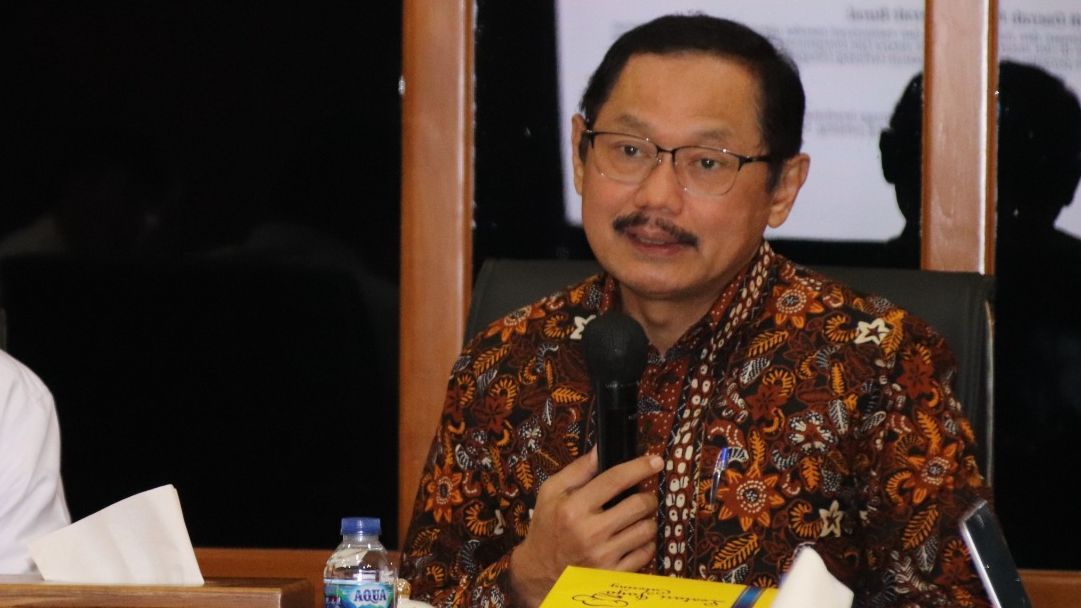 Kronologi Pemecatan Dekan FK Unair Usai Tolak Rencana Menkes Datangkan Dokter Asing