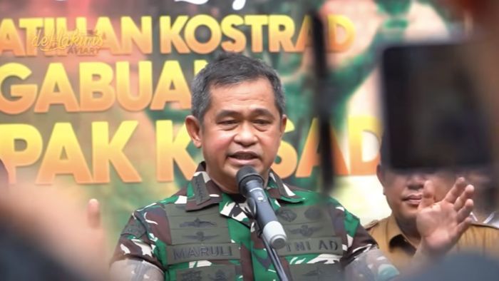 ⁠Kasad Maruli Terbangkan Elang di Hutan Sangga Buana Tempat Latihan Kostrad, Irfan Hakim: Dari Sini Mari Peduli