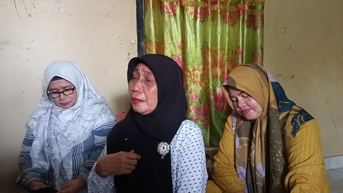 Tangis Haru Asniati Guru TK di Jambi, Diputuskan Tak Perlu Kembalikan Rp75 Juta ke Negara