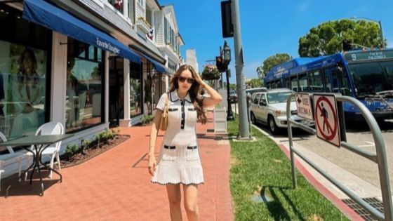 Tetap Glowing di Usia 41 Tahun, 8 Foto Terbaru Cathy Sharon Yang Makin Cantik di Amerika