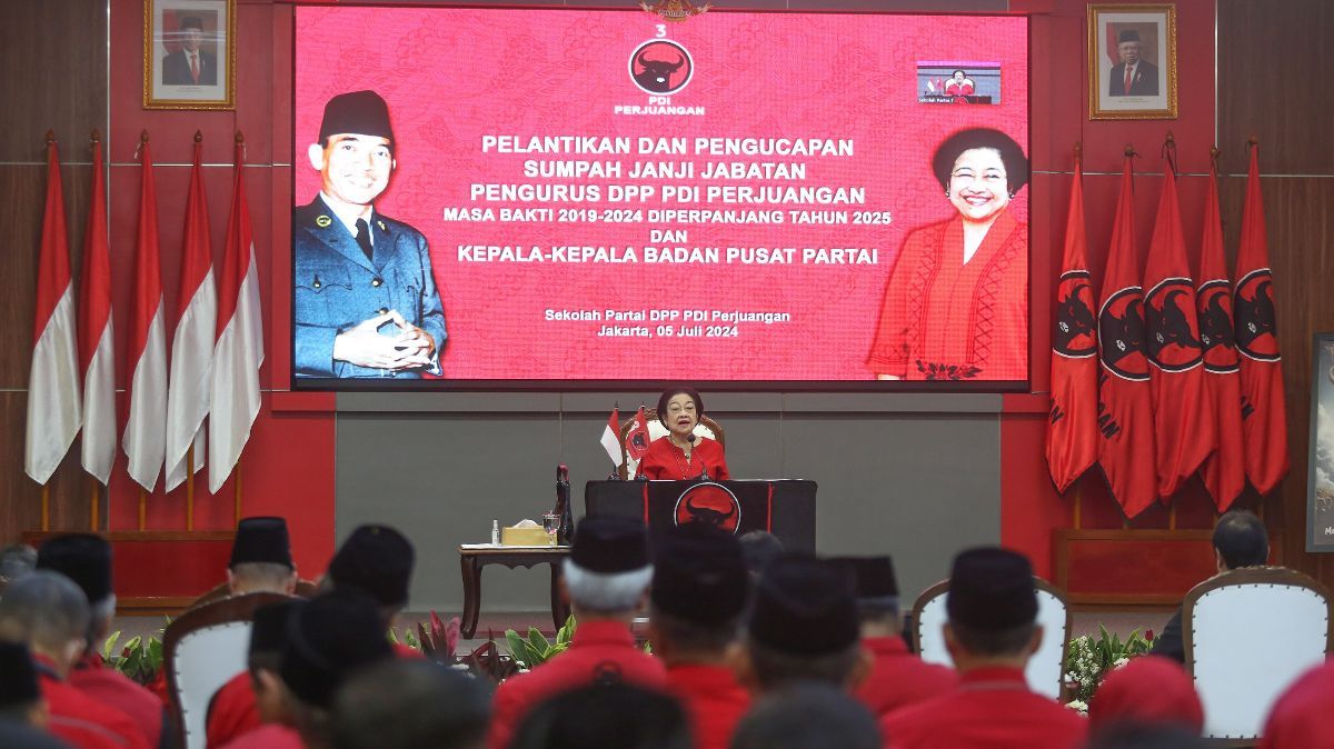 FOTO: Pelantikan Pengurus PDIP Diwarnai Pidato Keras Megawati Kritik Jokowi