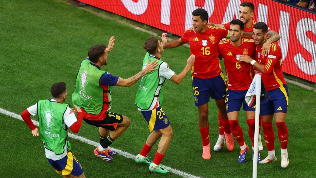 FOTO: Momen Dramatis Spanyol Menangkan Duel Panas Banjir Kartu Lawan Jerman di Euro 2024