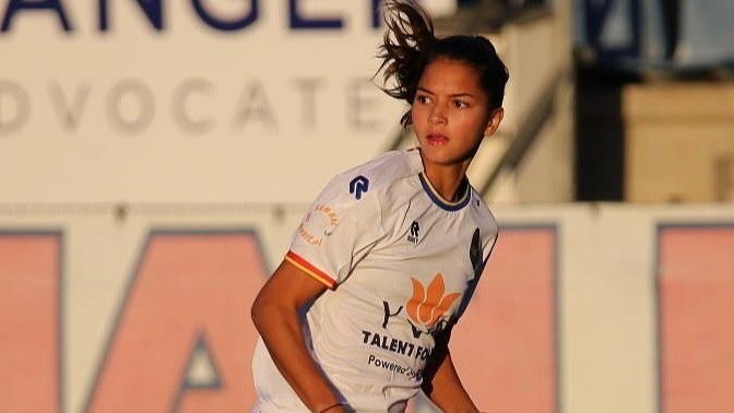 Bukan Belanda Atau Argentina, Winger Lincah Berparas Cantik Estella Loupatty Beri Alasan Pilih Indonesia