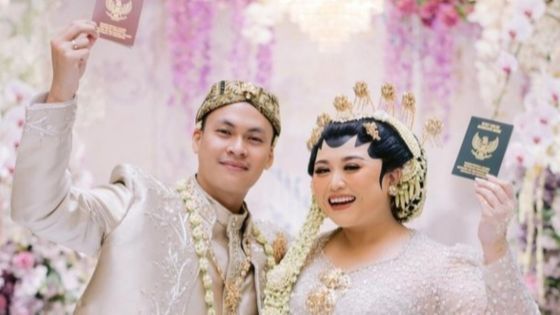 Undang King Nassar, 8 Foto Resepsi Pernikahan Selebgram Clarissa Putri dan Sandro Fahdhipa