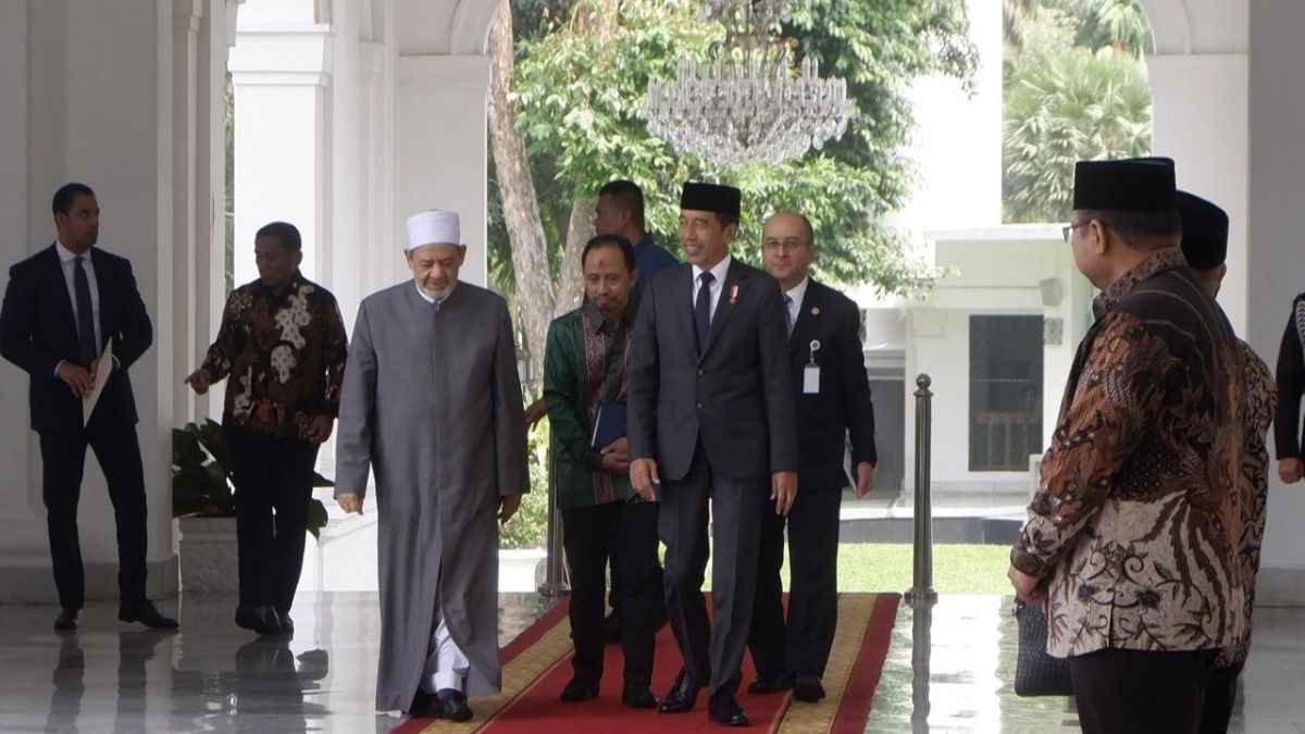 Jokowi Terima Kunjungan Grand Syekh Universitas Al-Azhar as-Syarif di Istana