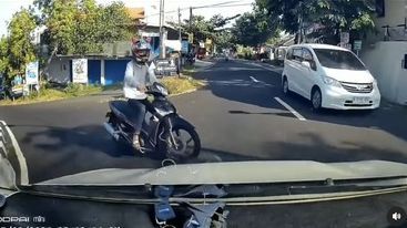 Viral Tabrakan Nyaris Terjadi di Persimpangan, Pahami Aturannya Biar Selamat