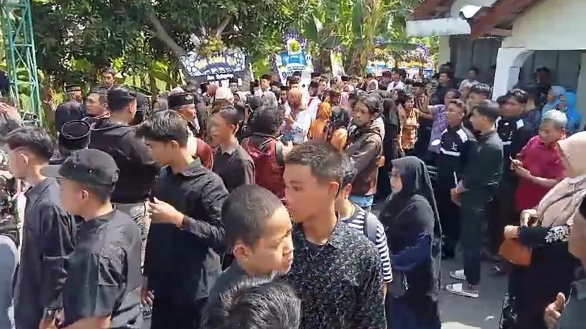 Ratusan Orang Iringi Pemakaman Ketua OSIS SMA di Klaten usai Perayaan Ultah Berujung Maut