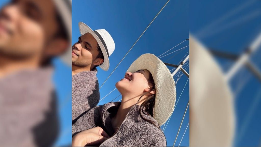 10 Potret Romantis Aaliyah Massaid dan Thoriq Halilintar Honeymoon di Santorini, Mesra Banget di Atas Kapal