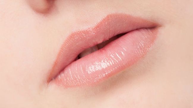 Cara Membuat Bibir Lembut dan Pink Alami Hanya dengan 2 Bahan Ini  Saja