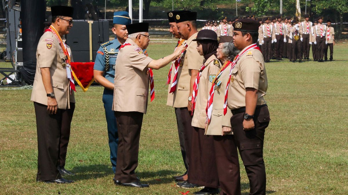 FOTO: Momen Wapres Ma'ruf Amin Pimpin Upacara Hari Pramuka ke-63