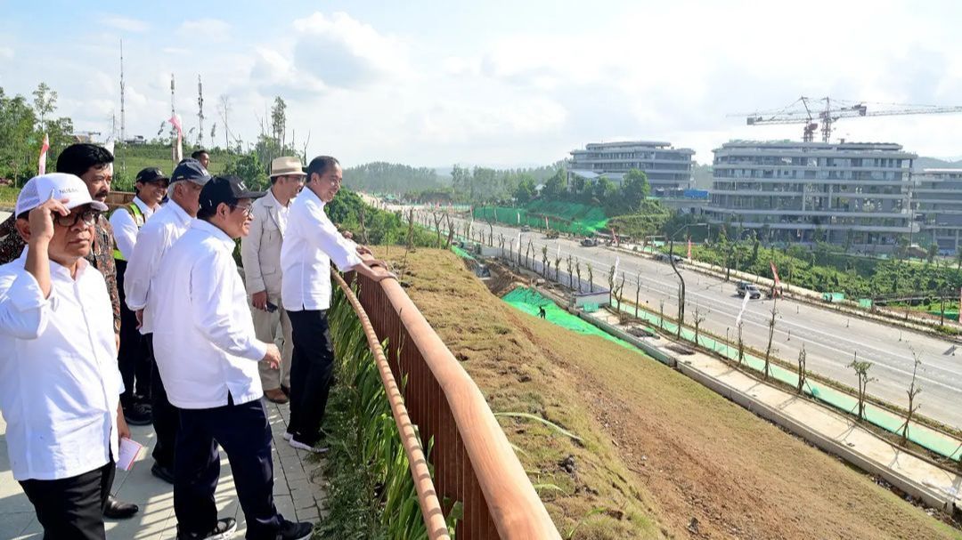 Jokowi Jelaskan Depan Kepala Daerah, Cium Aroma Penjajah