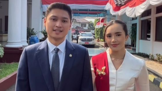 Dampingi Sang Suami, 8 Foto Beby Tsabina Tampil Cantik Seperti Ibu Pejabat Saat Hadiri Upacara HUT RI ke-79