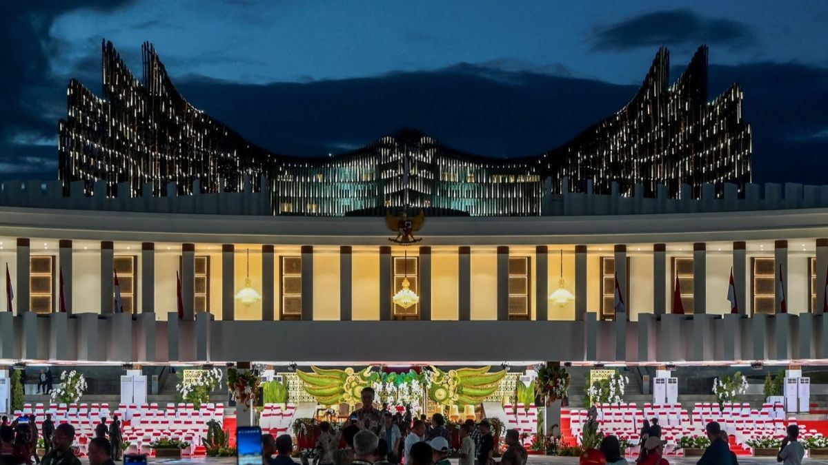 FOTO: Megahnya Istana Garuda di IKN, Saat Malam Hari Cantik Bersinar