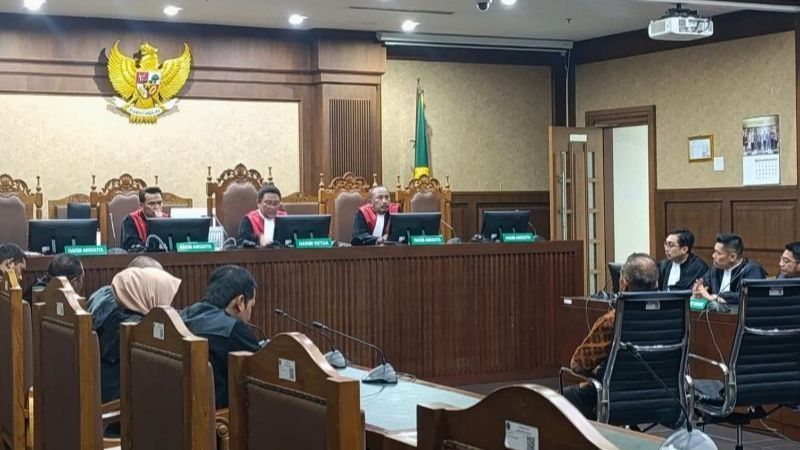 Dinilai Sopan Selama Sidang, Emirsyah Satar Divonis 5 tahun Penjara, Lebih Rendah dari Tuntutan JPU