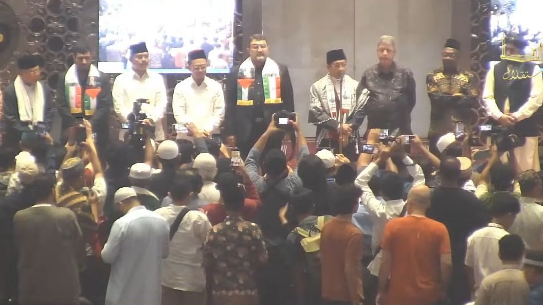 Dubes Palestina dan Jemaah Masjid Istiqlal Gelar Salat Gaib untuk Ismail Haniyyah