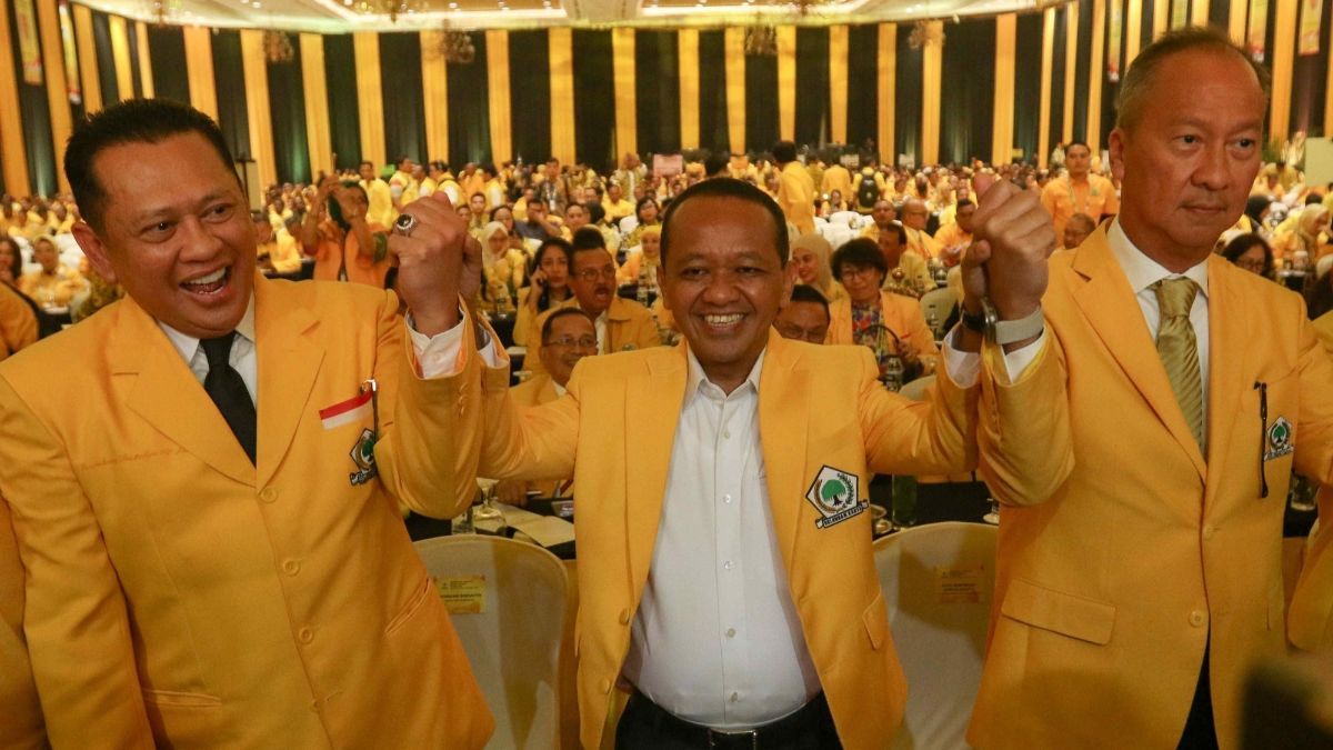 FOTO: Jadi Calon Tunggal Ketua Umum Partai Golkar, Senyum Bahlil Lahadalia Merekah di Munas ke-XI 2024