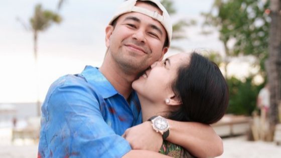 Bak Dunia Hanya Milik Berdua, 8 Foto Raffi Ahmad dan Nagita Slavina Saat Bermesraan di Bali