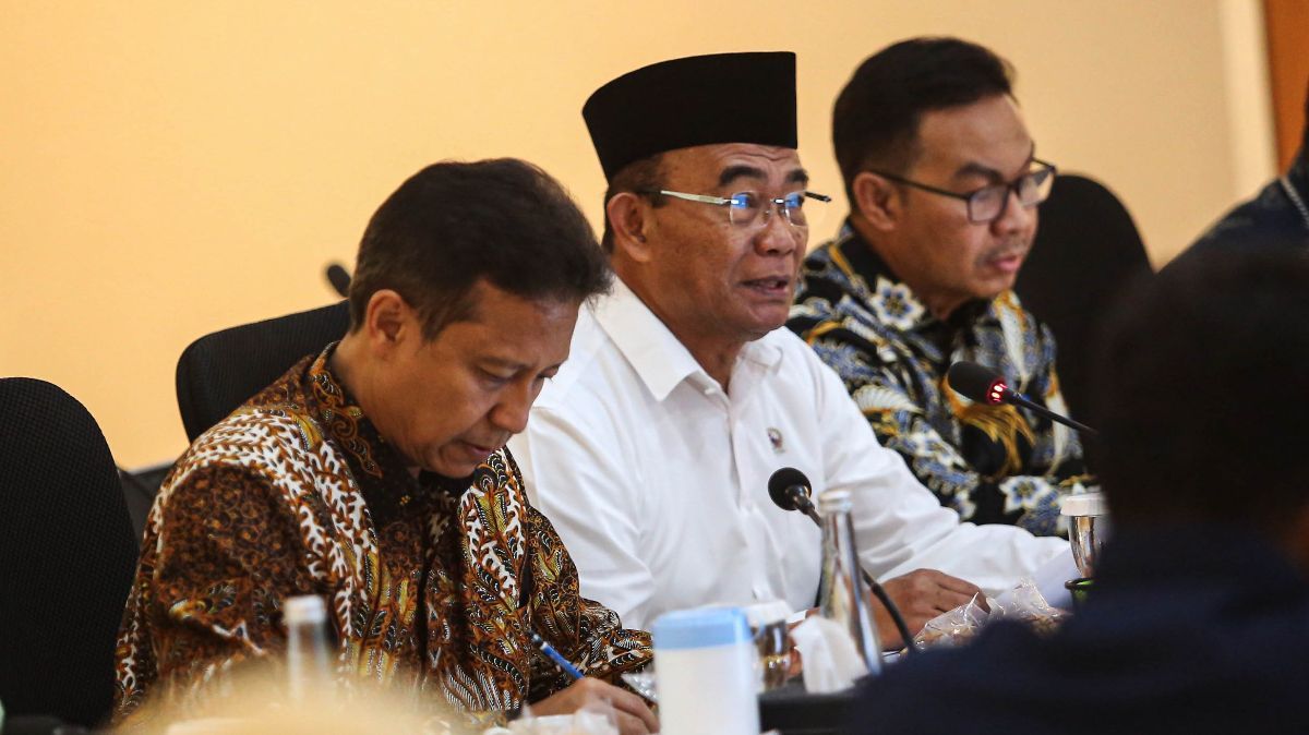 FOTO: Menko PMK Muhadjir Effendy Gelar Rapat Tingkat Menteri Bahas Pencegahan dan Penanganan Pornografi