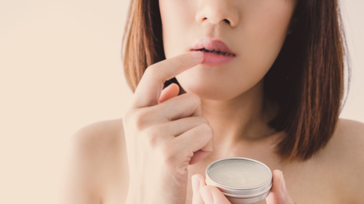 Apakah Lip Balm Korea Bikin Bibir Lebih Cerah? Ini Tips Memilih Produk yang Benar