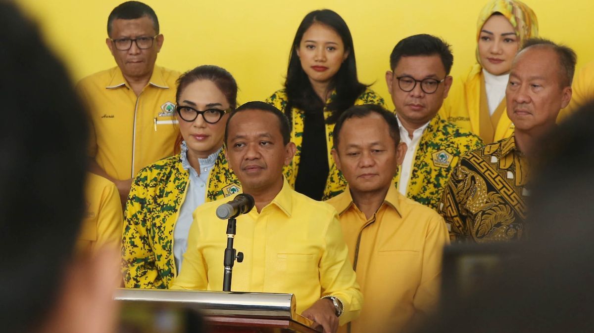 Bahlil Umumkan Kepengurusan Partai Golkar Terbaru, Ada Nama Jokowi?