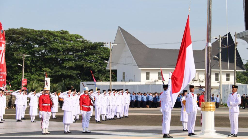 Gagal Masuk TNI, Joni Pemanjat Tiang Bendera Tagih Janji ke Jokowi dan Panglima TNI 'Mohon Bantuan Bapak Presiden'