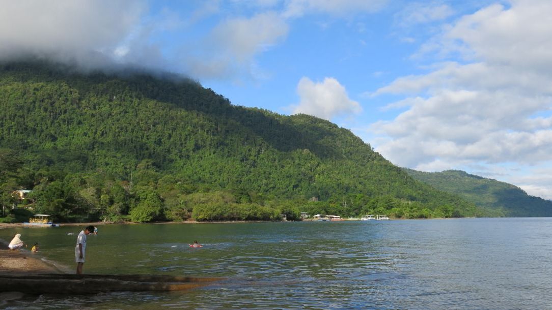 Eksotisme Danau Matano di Sulsel, Jadi yang Terdalam di Asia Tenggara dan Dihuni Hewan Purba