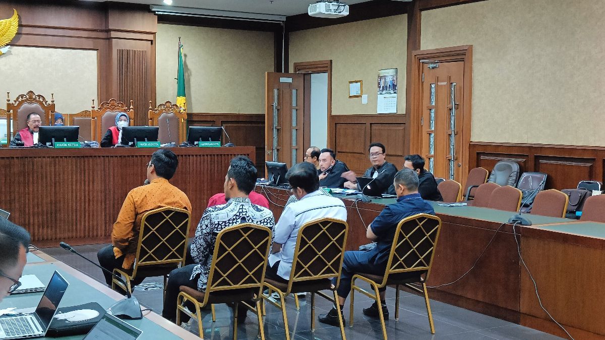 Sidang TPPU: Gazalba Beli Rumah Rp7,5 M Tunai, 2 Koper Berisi Dolar Singapura di Dalam Mobil