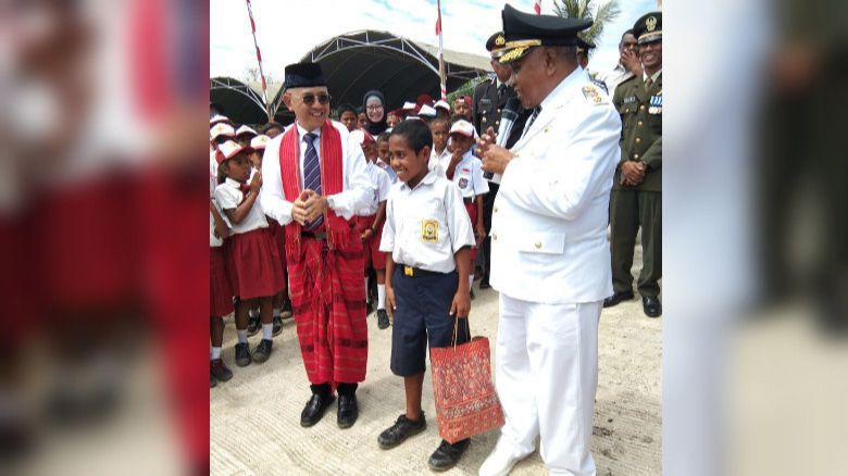 Selain Joni, Ini Sosok-Sosok Pemberani Panjat Tiang Demi Merah Putih Bisa Berkibar