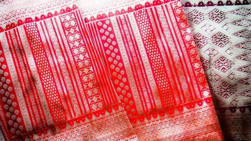 Kain Songket Minangkabau, Simbol Budaya Tradisional Sumbar yang Legendaris