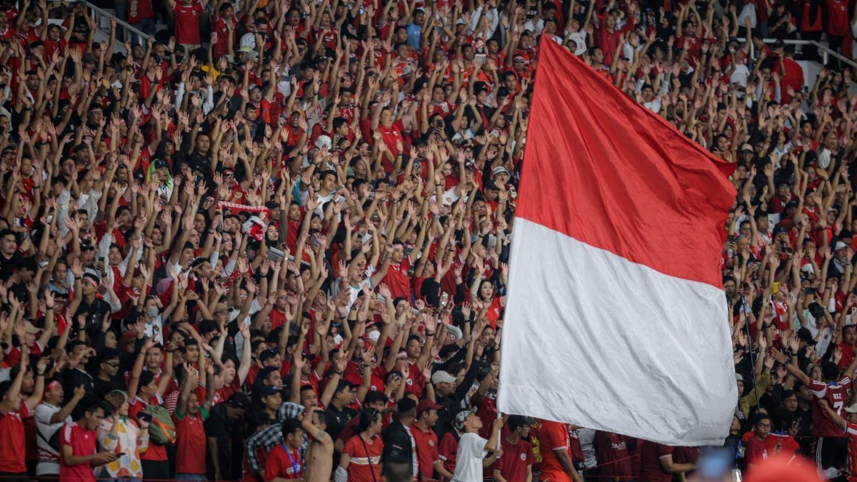 FOTO: Gemuruh Puluhan Ribu Suporter Bakar Semangat Timnas Indonesia Saat Lawan Australia di GBK