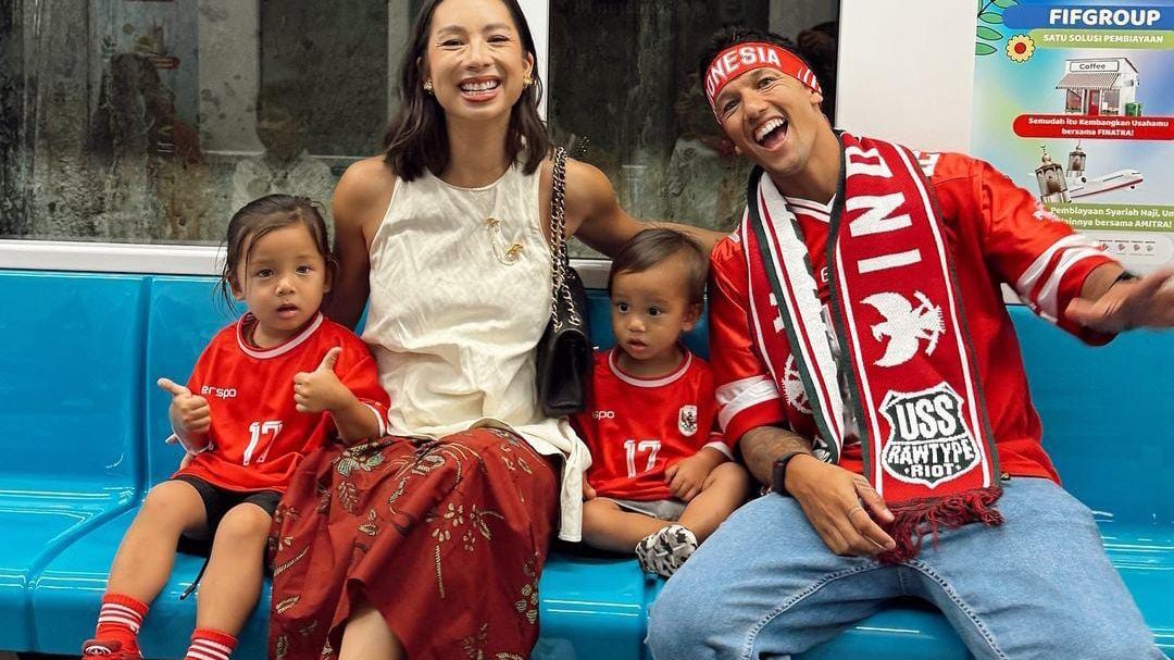 Potret Deretan Artis Indonesia Nonton Timnas Indonesia Vs Australia di GBK, Ada Rafathar Anak Raffi Ahmad