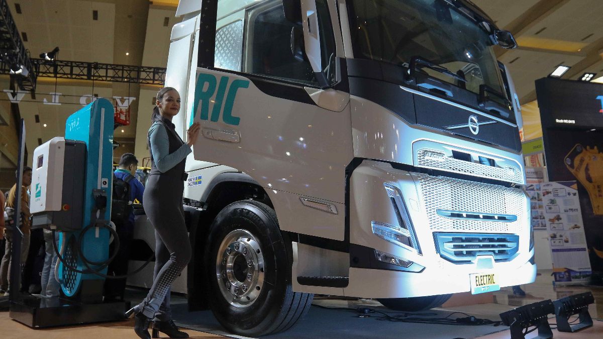 FOTO: Ini Truk Listrik Volvo yang Resmi Meluncur di Indonesia, Punya Jarak Tempuh 300 Km