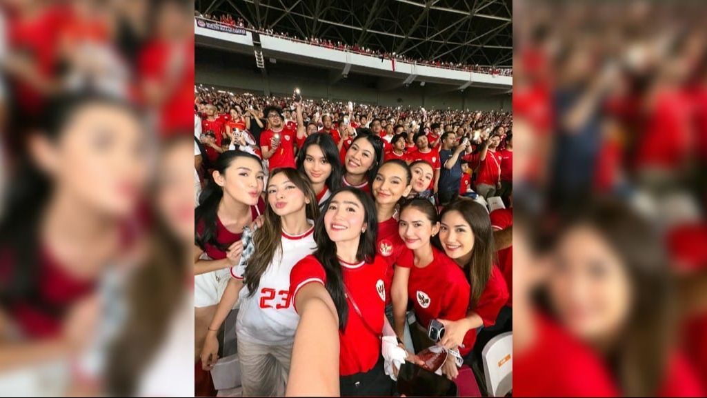 Kece Banget! 7 Potret Febby Rastanty saat Nonton Langsung Timnas Indonesia vs Australia di Stadion GBK