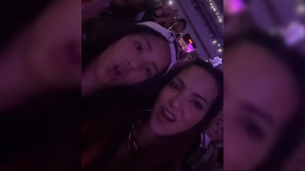 Potret Keseruan Nia Ramadhani Bareng Mikhayla saat Nonton Konser Bruno Mars, Potret Ibu dan Anak Kompak Banget!