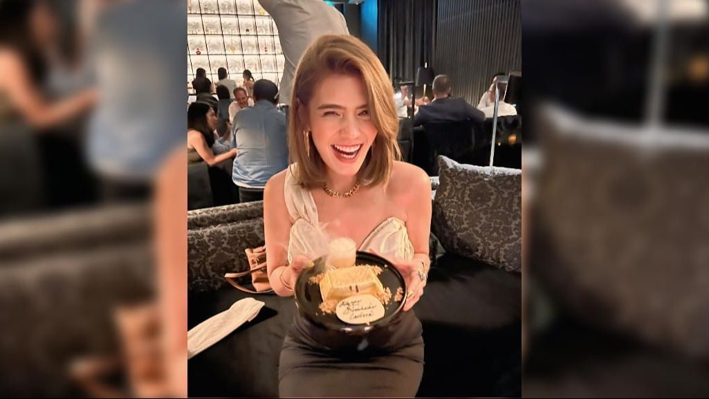 Foto-foto Terbaru Carissa Putri yang Kini Menginjak Usia 40 Tahun, Netizen 'Umur 27 Juga Masih Cocok'