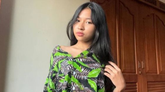 Cantik Bak Sang Kakak, 8 Foto Fabiela Adik Jennifer Coppen Yang Curi Perhatian Publik